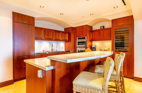 Wailea Villa | Beachfront penthouse w/panoramic ocean views and pool access