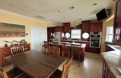 San Luis House | Beachfront, spacious, & family-friendly