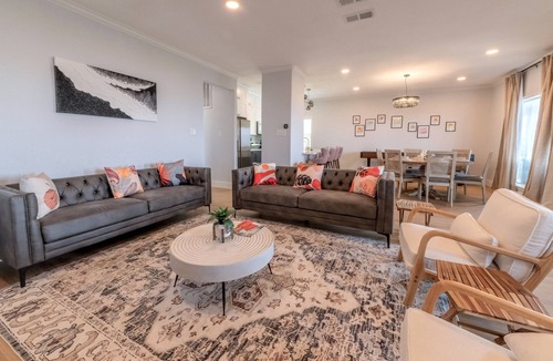 Surfside Beach House | Beachfront Villa! Newly renovated - w/Direct Beach Access & Spacious Deck
