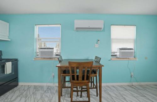 North Beach Apartment | Beachside 1BR Studio Sleeps 4 & Near North Beach