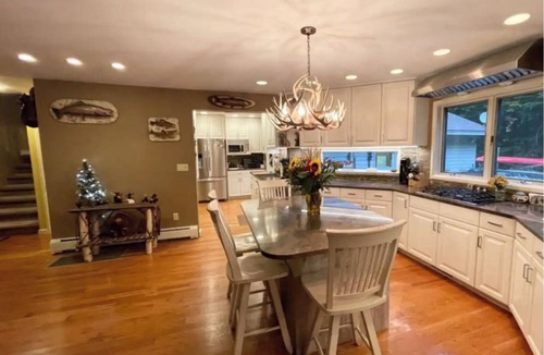 Town of Webb House | Bearfoot Camp~ Luxurious Home on 5 Private Acres Pet Friendly
