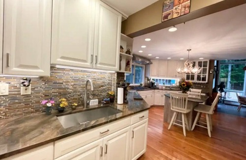 Town of Webb House | Bearfoot Camp~ Luxurious Home on 5 Private Acres Pet Friendly