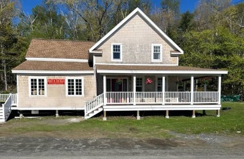 Rockwood Bed & Breakfast | Bears Den Lodge B & B Room 1
