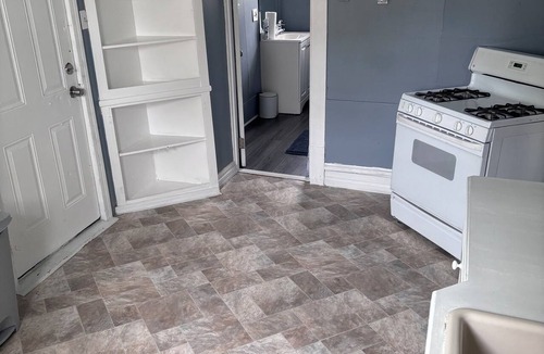 Downtown Akron Apartment | Beautiful 2-bedroom apartment in welcoming Akron perfect for your stay