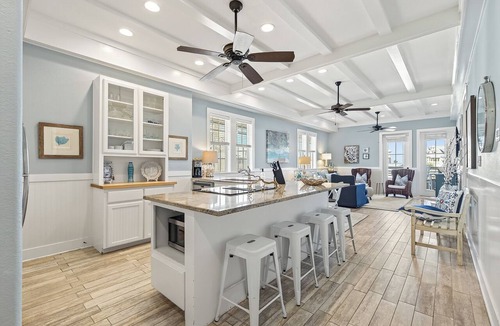 Cinnamon Shore Condo | Beautiful, 3rd-Fl, Pet-Friendly Condo@Cinnamon Shore w/Easy Amenity Access!