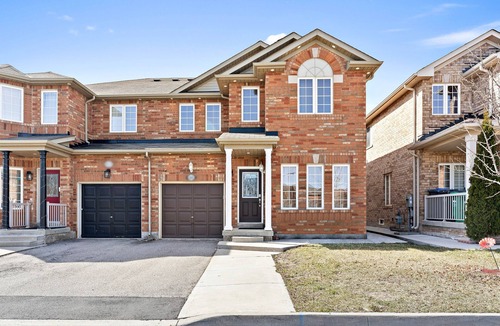 Mount Pleasant House | Beautiful and Spacious ~ 5 BR, 3.5 WR ~ Brampton