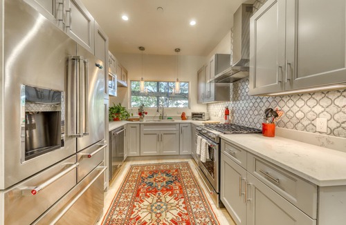 East Bayside House | Beautiful Combo Home Located in Downtown Portland - Close to the Beach