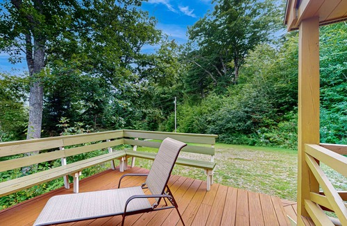 Rockport Cabin | Beautiful hilltop home with deck & view of Penobscot Bay - near festivals & more