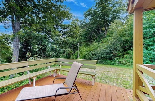 Rockport Cabin | Beautiful hilltop home with deck & view of Penobscot Bay - near festivals & more