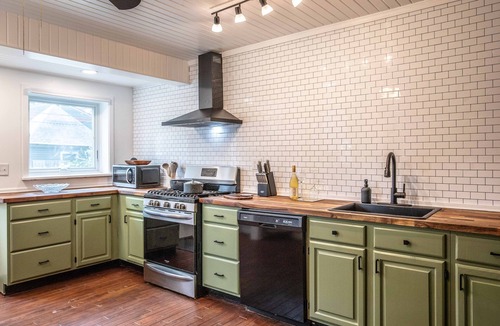 Albright House | Beautiful Home for the Whole Family! Prime location for experiencing Buffalo!