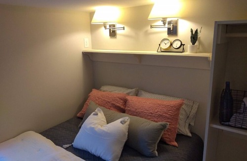 Queensbury Cottage | Beautiful Lake George Cottage