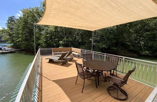 Gainesville House | Beautiful Lake Lanier Home, 2 story dock, Paddle Boards, & Pedle Boat