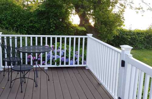 Knapp Shores House | Beautiful Lakefront Home