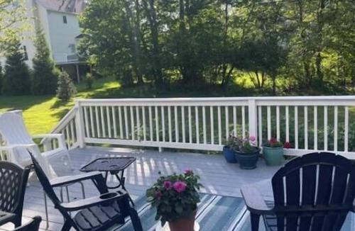 Wakefield-Peacedale House | Beautiful large 4-bedroom house with AC and WiFi: South Kingstown Rhode Island.