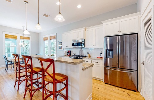 Sailhouse House | Beautiful ocean view home with pool, washer/dryer, cable, central AC