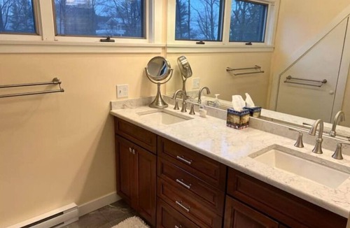 Glen Cove House | Beautiful Oceanfront Near Rockland Breakwater/Lighthouse