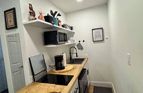 Ridge Apartment | Beautiful Private Studio Apartment!