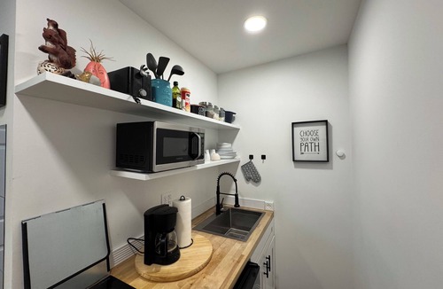 Ridge Apartment | Beautiful Private Studio Apartment!