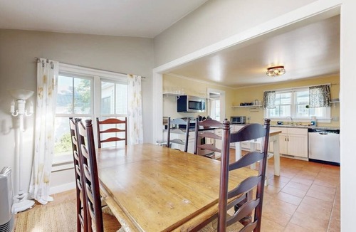 Wiscasset House | Beautiful Retreat | Home Office | Walk 5 MInutes to Main Street