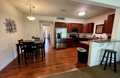 Gansevoort House | Beautiful Townhome Saratoga/Wilton