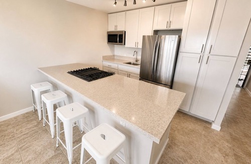 Kaunakakai Condo | Beautifully Renovated Beachfront Condo