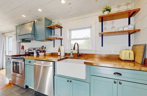 Boothbay Harbor Cabin | Beautifully updated cabin near town & Barrett