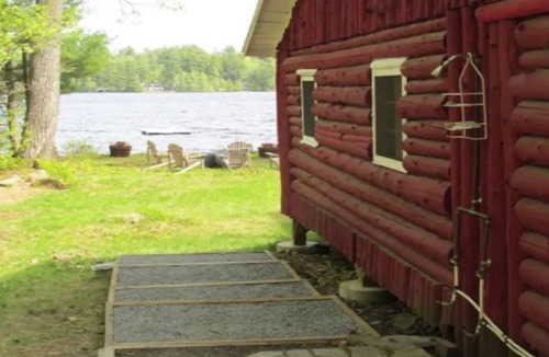 Oakland Cottage | Belgrade lakes waterfront on Messalonskee 4 bedroom cabin