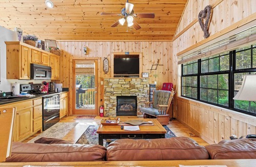 Cleveland Cabin | Bella Vista - 10% OFF or 4th Night Free - Ask for details!