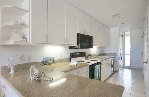 Kaanapali Condo | Best Kaanapali Beach, Top Flr OV, Walk to Whaler's Village