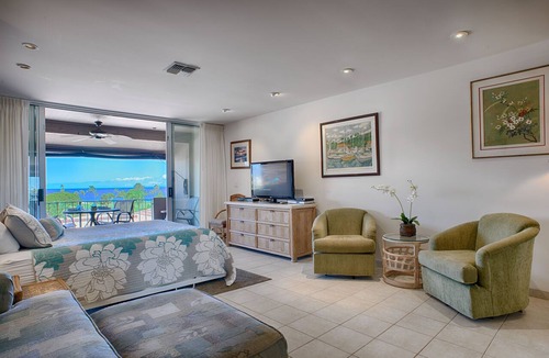 Kaanapali Condo | Best Kaanapali Beach, Top Flr OV, Walk to Whaler's Village