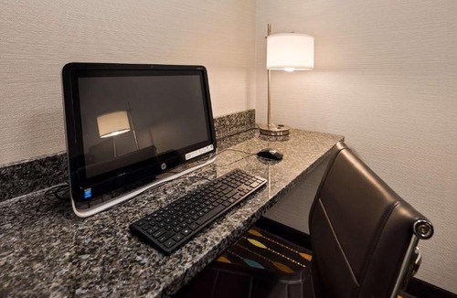 Poland Hotel | Best Western Plus Boardman Inn & Suites