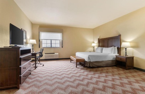 Stillwater Hotel | Best Western PLUS Cimarron Hotel & Suites
