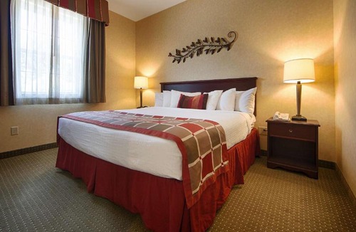 North Lake George Hotel | Best Western Plus Ticonderoga