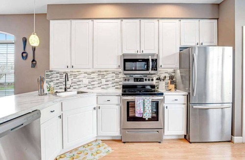 Bethany Breeze House | Bethany Breeze Townhouse with High-Speed WiFi, Shared Pool, & Washer/Dryer