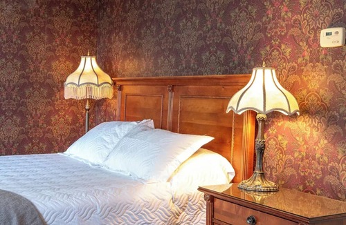 Geneseo Bed & Breakfast | Big Tree Treaty Room - Big Tree Inn