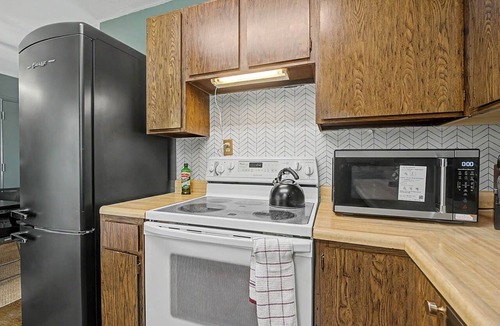 Riverside House | Bingo: King Beds & Game Room near WPAFB