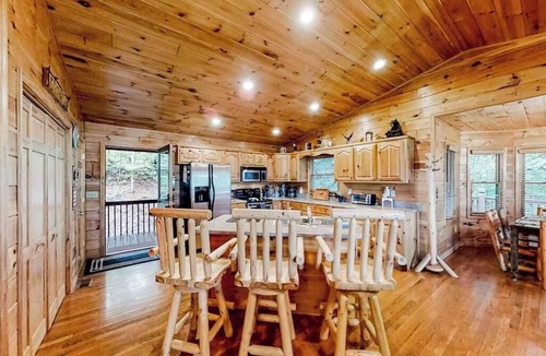Murphy House | Black Bear Den