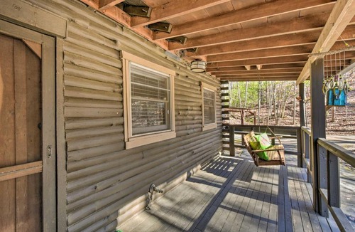 Blairsville House | Blairsville Cabin w/Fire Pit, 7 Mi to Dtwn!