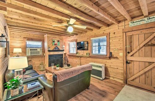 Blairsville House | Blairsville Cabin w/Fire Pit, 7 Mi to Dtwn!