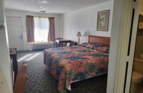 Sallisaw Hotel | Blue Ribbon Inn and Suites