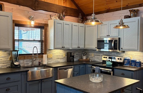 Morganton Cabin | Blue Ridge, GA - Cozy Mountain Cabin