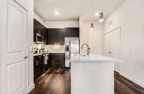 Richardson Apartment | Boulevard Stays - Spring Creek