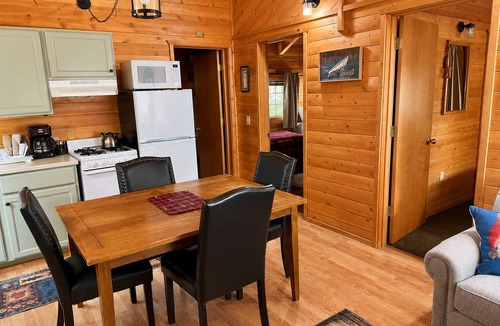 Bear Creek Cabin | Box Canyon Cabins