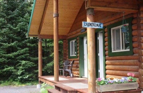 Bear Creek Cabin | Box Canyon "Moose Cabin"-4 bed, private bath, WIFI