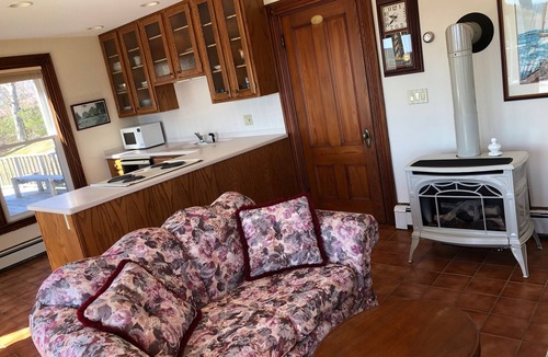 New Harbor Apartment | BRACKETT The Moorings, ocean views, pool & close to Pemaquid beach!