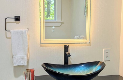Bar Harbor Cabin | Brand New Cute Cabin Cabin 12C