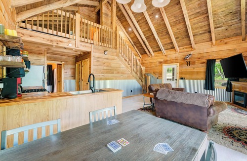 Combs Cabin | Brand New! Ultra Private Cabin in the Ozark Mountains, close to ATV trails.