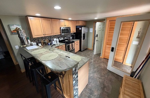 Brantingham Cabin | Brantingham Lake cabin with waterfront access