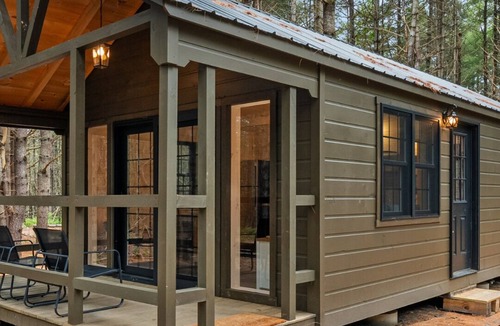Monson Cabin | Brewery Farm Retreat : Thoreau