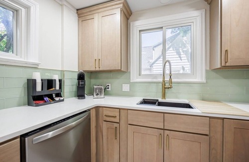 Rochester House | Brighton Stay Near URMC | King Bed, Home Cinema & Backyard
